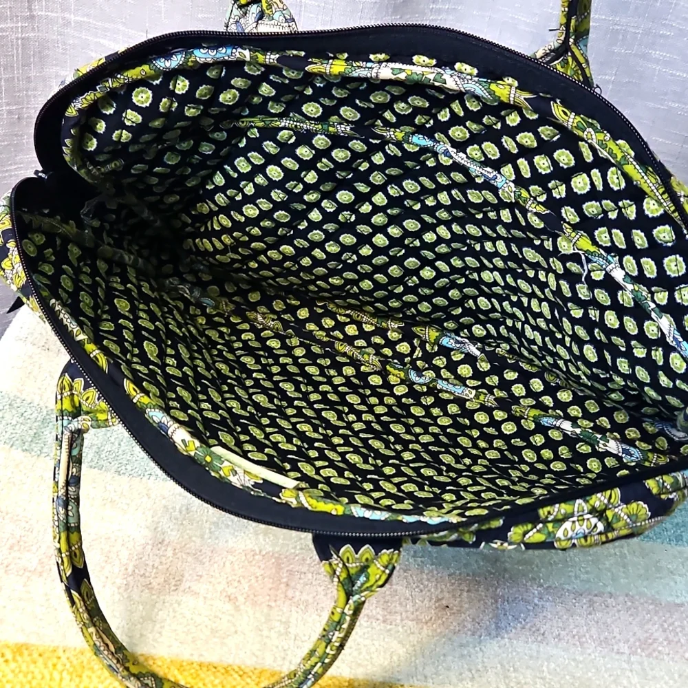 VERA BRADLEY LAPTOP CASE